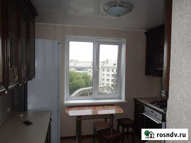 2-комнатная квартира, 56 м², 6/9 эт. в аренду на длительный срок в Магнитогорске Магнитогорск - изображение 1