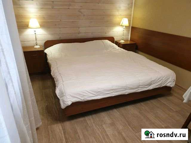 Коттедж 70 м² на участке 15 сот. в аренду посуточно в Москве Москва - изображение 1