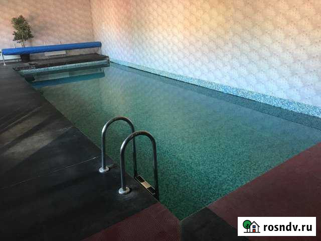 Коттедж 450 м² на участке 15 сот. в аренду посуточно в Красногорске Московской области Красногорск - изображение 1