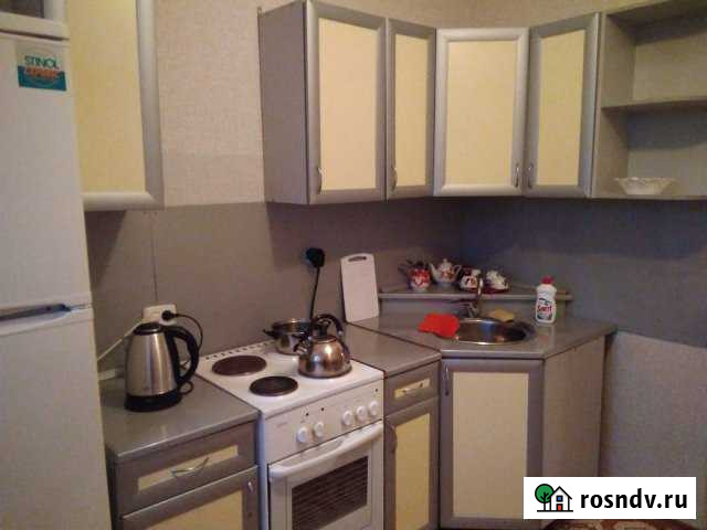 1-комнатная квартира, 40 м², 8/10 эт. в аренду посуточно в Альметьевске Альметьевск - изображение 1