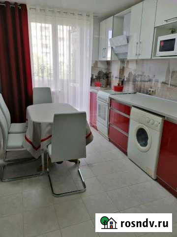 3-комнатная квартира, 80 м², 3/9 эт. в аренду посуточно в Евпатории Евпатория - изображение 1