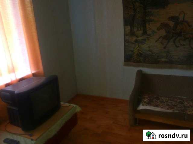 Комната 13 м² в 2-ком. кв., 1/3 эт. в аренду на длительный срок в Кирове Киров - изображение 1