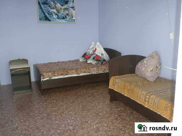 Комната 12 м² в 4-ком. кв., 1/1 эт. в аренду посуточно в Соль-Илецке Соль-Илецк - изображение 1