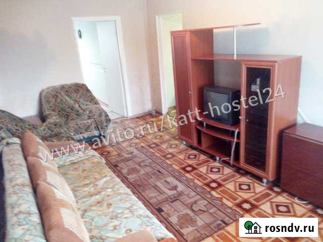 2-комнатная квартира, 48 м², 3/5 эт. в аренду посуточно в Белово Белово - изображение 1