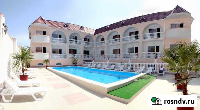 Коттедж 1100 м² на участке 10 сот. в аренду посуточно в Алуште Алушта - изображение 1