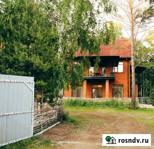 Коттедж 150 м² на участке 15 сот. в аренду посуточно в Иркутске Иркутск - изображение 1