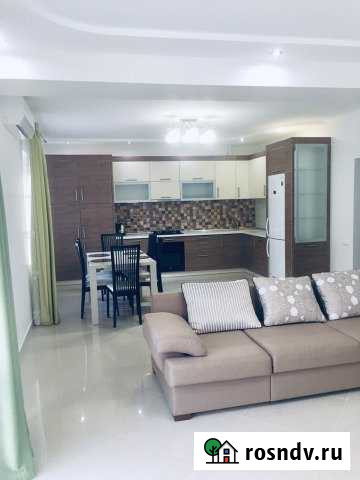 3-комнатная квартира, 100 м², 1/1 эт. в аренду посуточно в Ялте Ялта - изображение 1