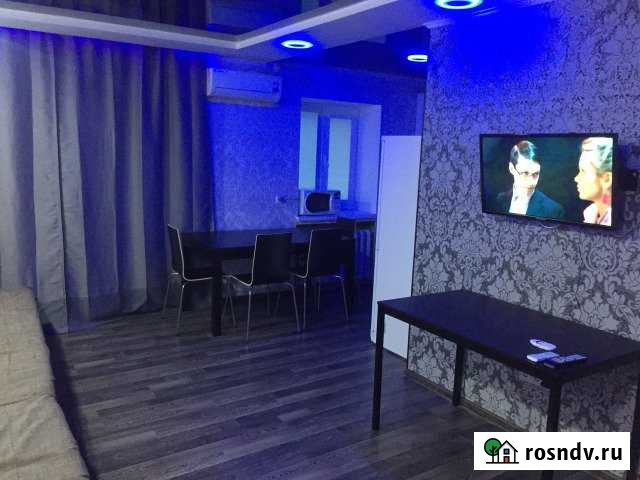 3-комнатная квартира, 58 м², 5/5 эт. в аренду посуточно в Шахтах Шахты - изображение 1