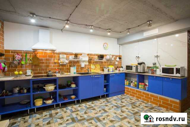 Комната 16 м² в 6-ком. кв., 1/4 эт. в аренду посуточно в Калининграде Калининград - изображение 1