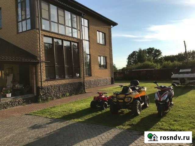 Коттедж 600 м² на участке 20 сот. в аренду посуточно в Бору Бор - изображение 1