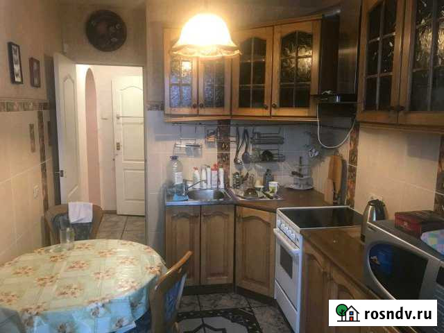 2-комнатная квартира, 50 м², 3/5 эт. в аренду посуточно в Белово Белово - изображение 1