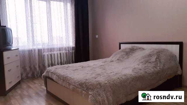 1-комнатная квартира, 30 м², 10/10 эт. в аренду посуточно в Волжском Волгоградской области Волжский - изображение 1