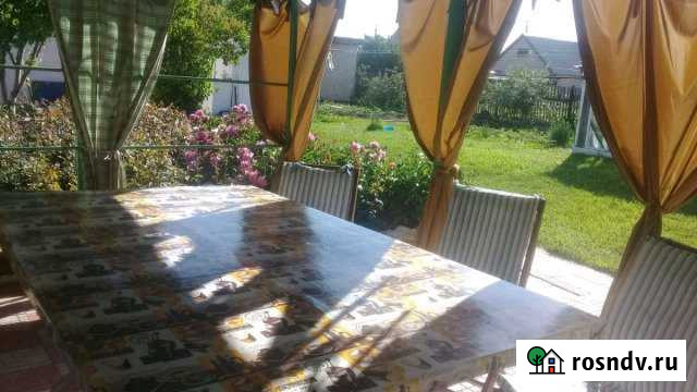 Комната 14 м² в 5-ком. кв., 1/1 эт. в аренду посуточно в Соль-Илецке Соль-Илецк - изображение 1