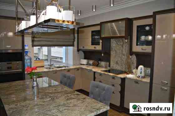 3-комнатная квартира, 140 м², 3/7 эт. в аренду на длительный срок в Астрахани Астрахань