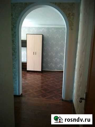 2-комнатная квартира, 60 м², 3/5 эт. в аренду на длительный срок во Владикавказе Владикавказ - изображение 1