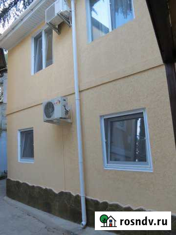 Коттедж 80 м² на участке 3 сот. в аренду посуточно в Ялте Ялта - изображение 1