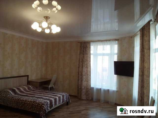 Комната 30 м² в 4-ком. кв., 2/2 эт. в аренду посуточно в Новороссийске Новороссийск - изображение 1