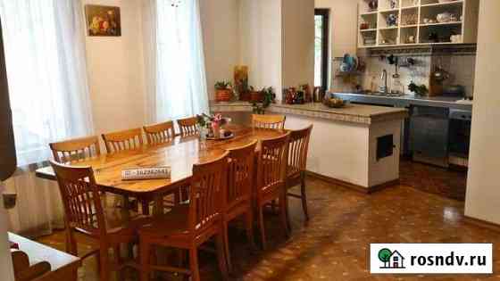 4-комнатная квартира, 130 м², 2/3 эт. в аренду посуточно в Ялте Ялта