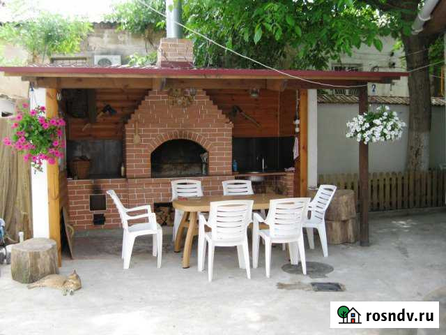 Коттедж 56 м² на участке 3 сот. в аренду посуточно в Евпатории Евпатория - изображение 1