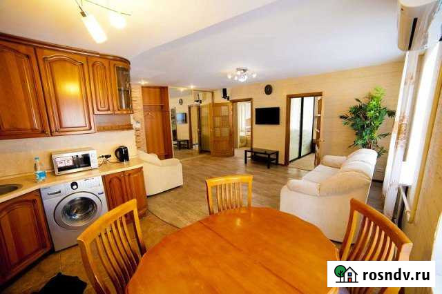 3-комнатная квартира, 70 м², 2/3 эт. в аренду посуточно в Хабаровске Хабаровск - изображение 1