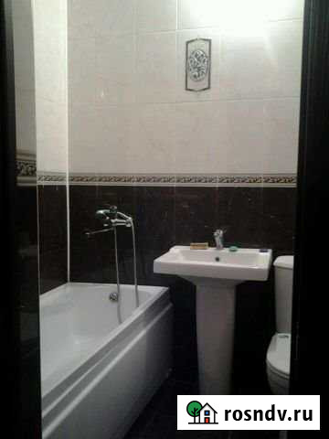 1-комнатная квартира, 45 м², 1/5 эт. в аренду на длительный срок во Владикавказе Владикавказ - изображение 1