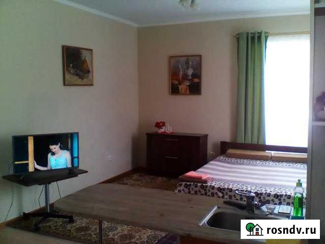 Коттедж 70 м² на участке 1 сот. в аренду посуточно в Ялте Ялта - изображение 1