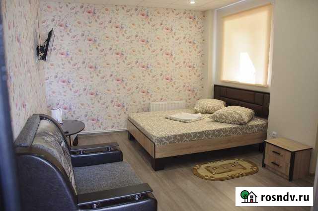 Комната 35 м² в 6-ком. кв., 1/3 эт. в аренду посуточно в Миллерово Миллерово - изображение 1