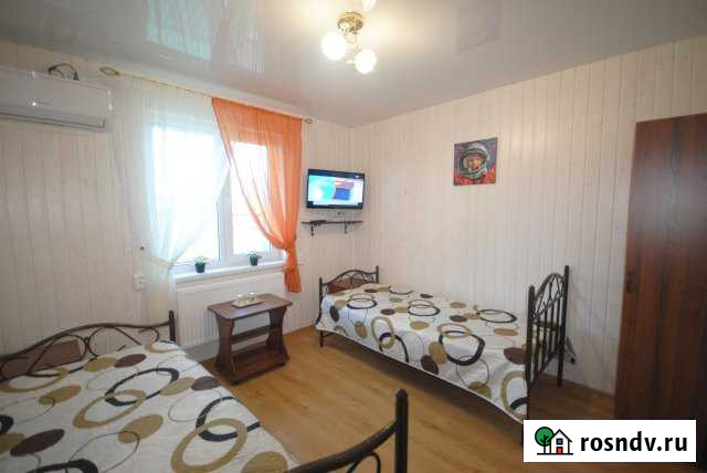 Комната 15 м² в 3-ком. кв., 3/3 эт. в аренду на длительный срок в Анапе Анапа - изображение 1