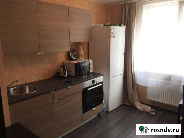 1-комнатная квартира, 35 м², 1/17 эт. в аренду на длительный срок в поселке Свердлова Свердлова - изображение 1