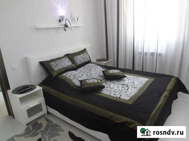 3-комнатная квартира, 70 м², 3/9 эт. в аренду посуточно в Армавире Армавир - изображение 1