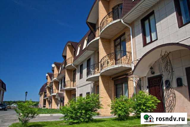 Таунхаус 214 м² на участке 1 сот. на продажу в Миассе Миасс - изображение 1