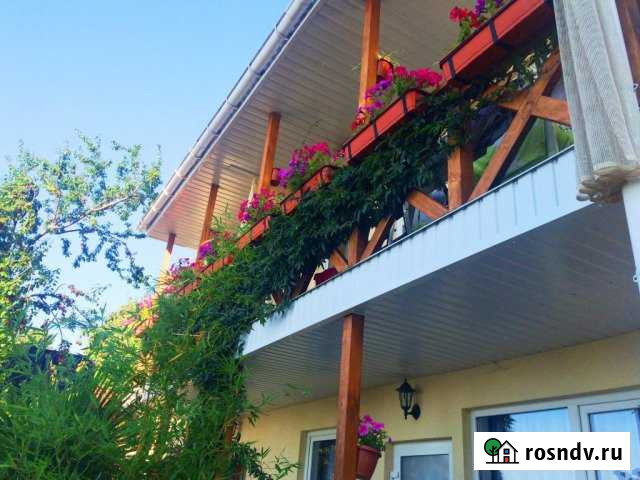 Комната 40 м² в 1-ком. кв., 2/2 эт. в аренду посуточно в Алупке Алупка - изображение 1