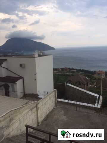 2-комнатная квартира, 50 м², 2/3 эт. в аренду на длительный срок в Ялте Ялта - изображение 1