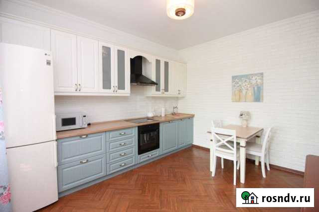 3-комнатная квартира, 106 м², 3/10 эт. в аренду на длительный срок в Тюмени Тюмень - изображение 1