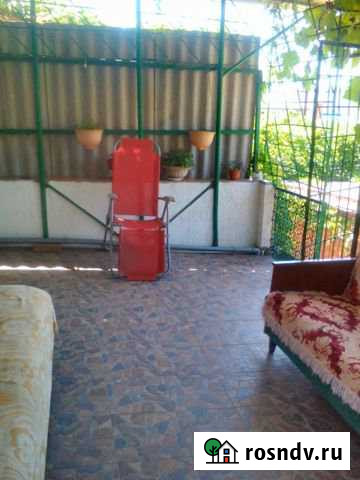 Коттедж 50 м² на участке 1 сот. в аренду на длительный срок в Керче Керчь - изображение 1