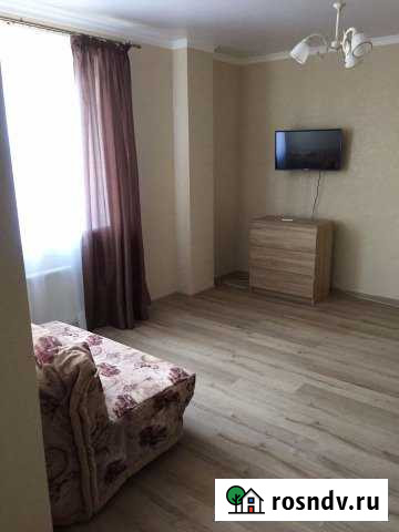 1-комнатная квартира, 40 м², 5/5 эт. в аренду посуточно в Славянске-на-Кубани Славянск-на-Кубани - изображение 1