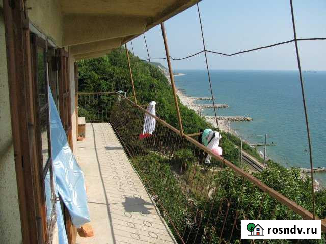 Комната 8 м² в 5-ком. кв., 2/2 эт. в аренду посуточно в Туапсе Туапсе - изображение 1