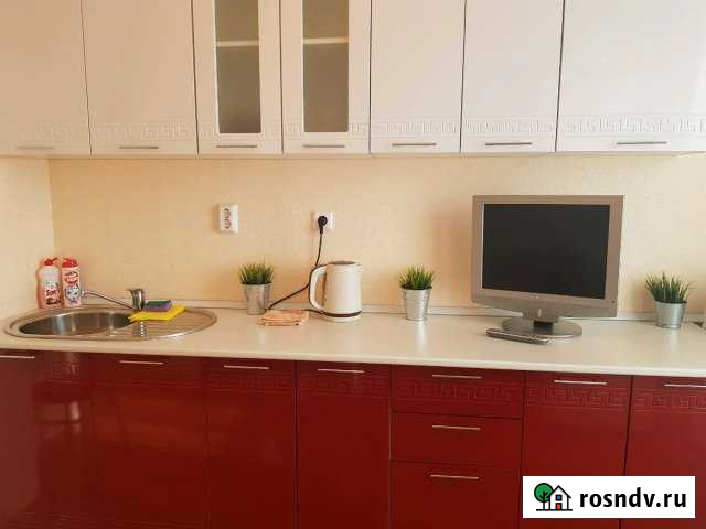 1-комнатная квартира, 40 м², 6/10 эт. в аренду посуточно в Альметьевске Альметьевск - изображение 1