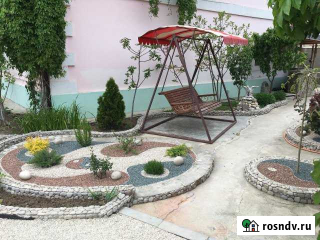 Комната 22 м² в 7-ком. кв., 2/2 эт. в аренду посуточно в Приморском Приморский - изображение 1