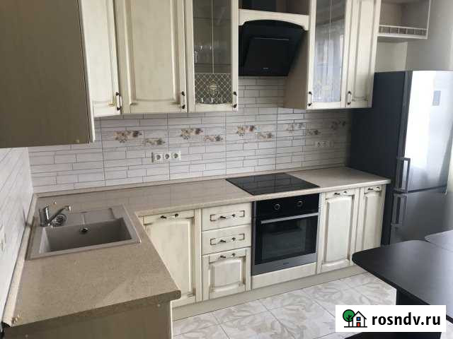 4-комнатная квартира, 140 м², 17/25 эт. в аренду посуточно в Красногорске Московской области Красногорск - изображение 1