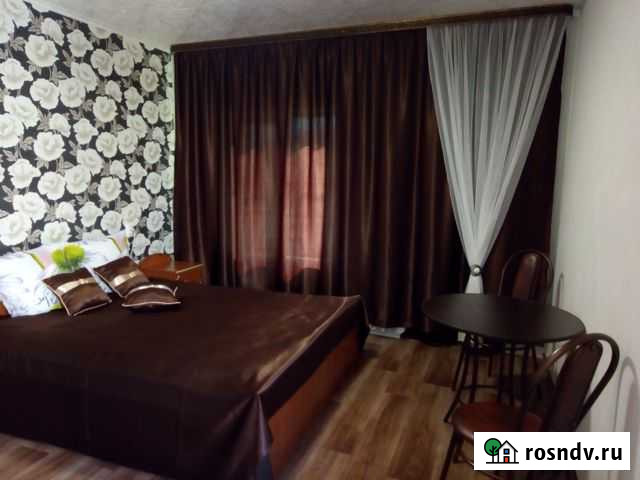 Комната 20 м² в 6-ком. кв., 1/1 эт. в аренду посуточно в Соль-Илецке Соль-Илецк - изображение 1