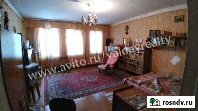 Дом 64 м² на участке 13 сот. на продажу в Валдае Валдай - изображение 1