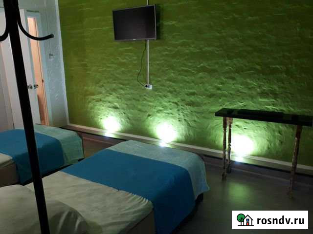 Комната 18 м² в 1-ком. кв., 1/5 эт. в аренду посуточно в Биробиджане Биробиджан - изображение 1