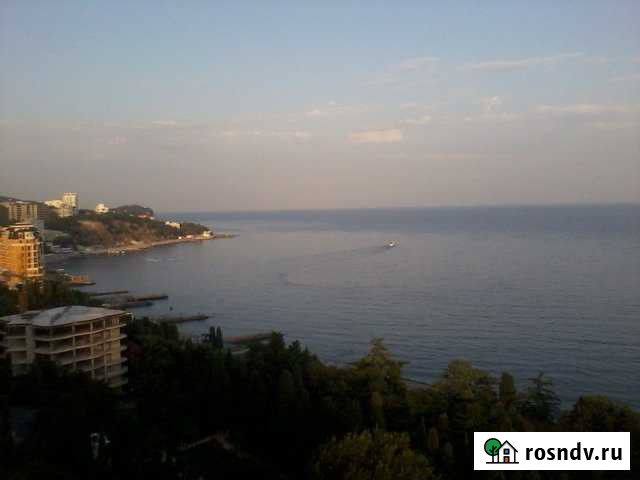 Дом 72 м² на участке 5 сот. в аренду посуточно в Гаспре Гаспра - изображение 1