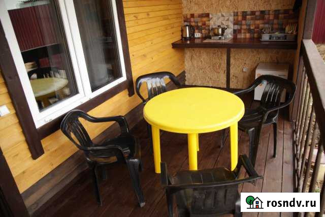 Таунхаус 20 м² на участке 20 сот. в аренду посуточно в Яровом Яровое - изображение 1