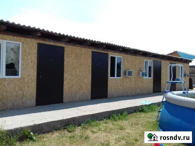 Коттедж 30 м² на участке 10 сот. в аренду посуточно в Соль-Илецке Соль-Илецк - изображение 1