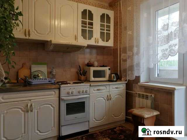 3-комнатная квартира, 63 м², 3/5 эт. в аренду на длительный срок в Тобольске Тобольск - изображение 1