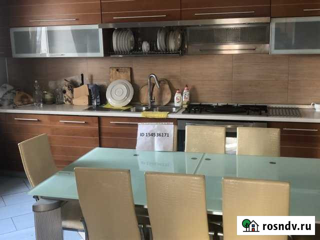 Коттедж 600 м² на участке 20 сот. в аренду посуточно в Лыткарино Лыткарино - изображение 1