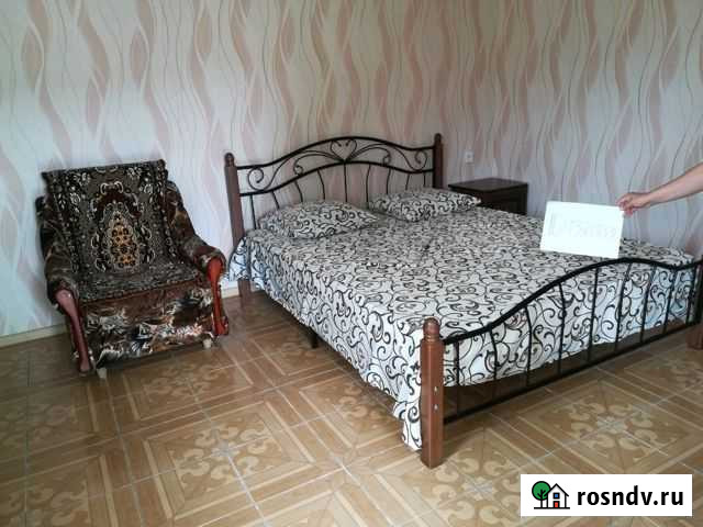 Комната 15 м² в 1-ком. кв., 1/1 эт. в аренду посуточно в Кабардинке Кабардинка - изображение 1