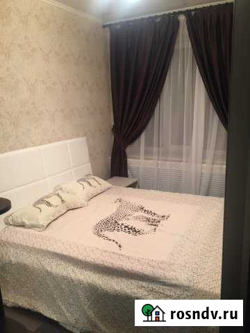 2-комнатная квартира, 48 м², 1/3 эт. в аренду посуточно в Шахтах Шахты - изображение 1